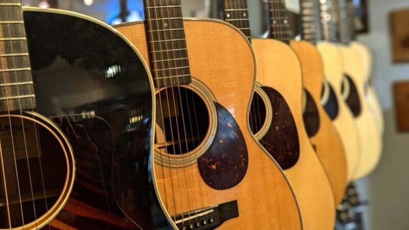 Tweedehands of nieuwe gitaar kopen