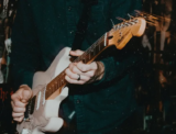Is het slim om een B-stock gitaar te kopen?