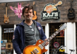 Kaj’s Guitarstore: Een rock-’n-roll Walhalla in Enschede